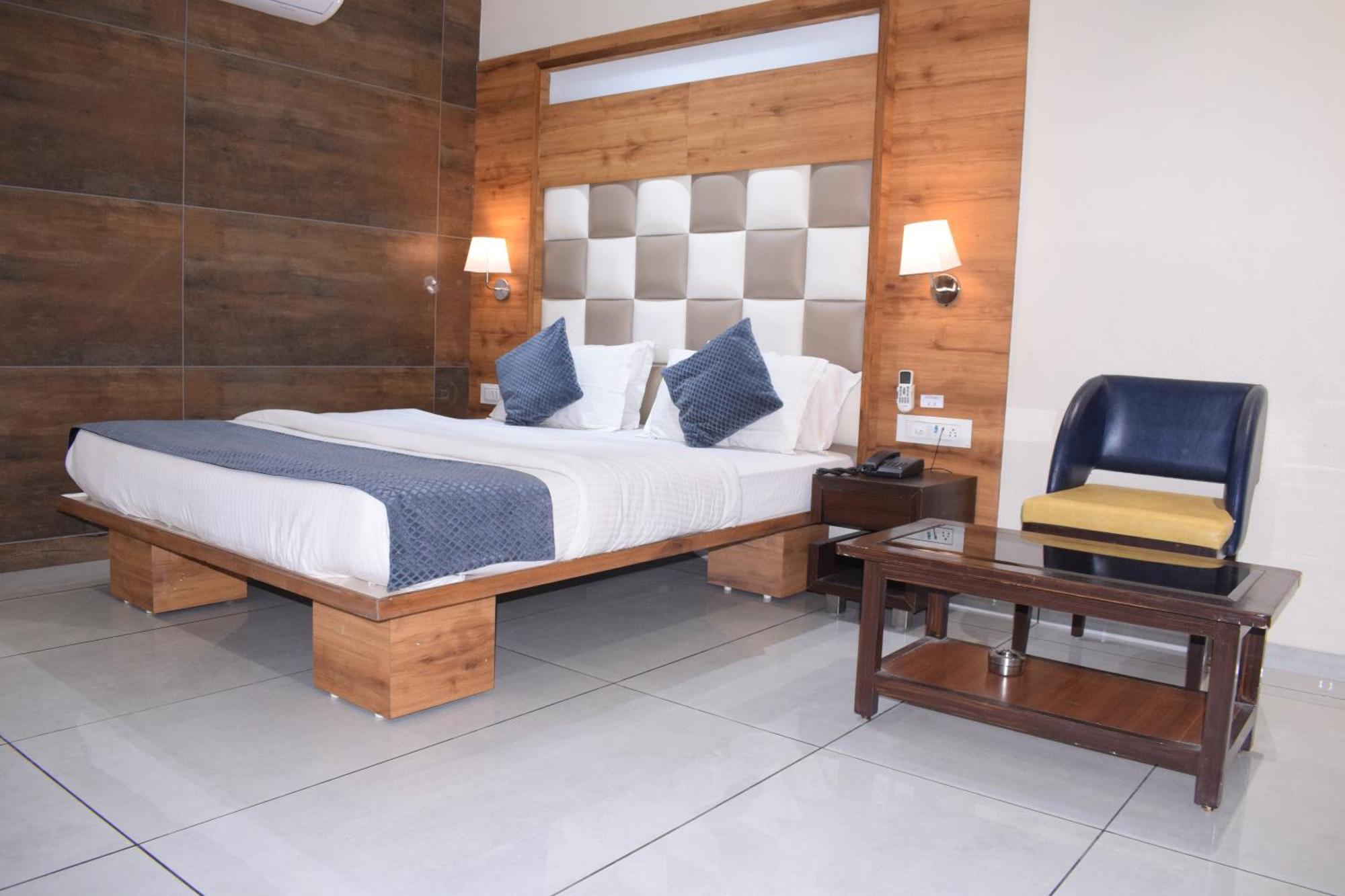 Hotel Viram Pārdi Extérieur photo