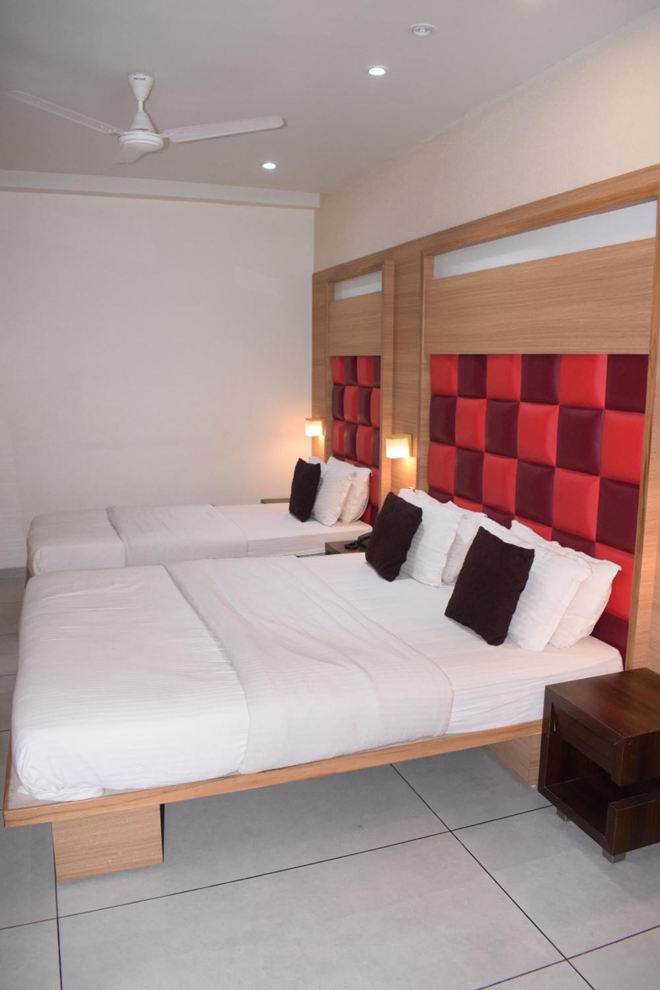 Hotel Viram Pārdi Extérieur photo